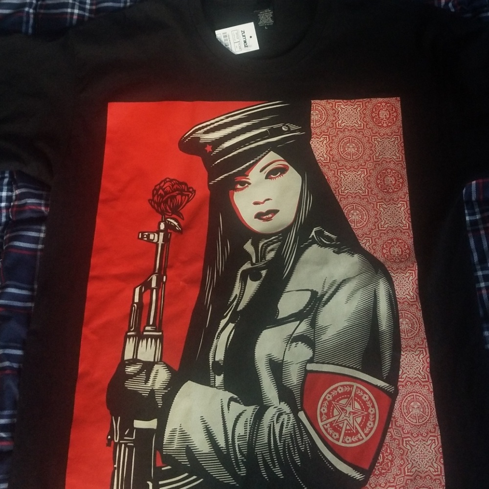 Obey t shirt